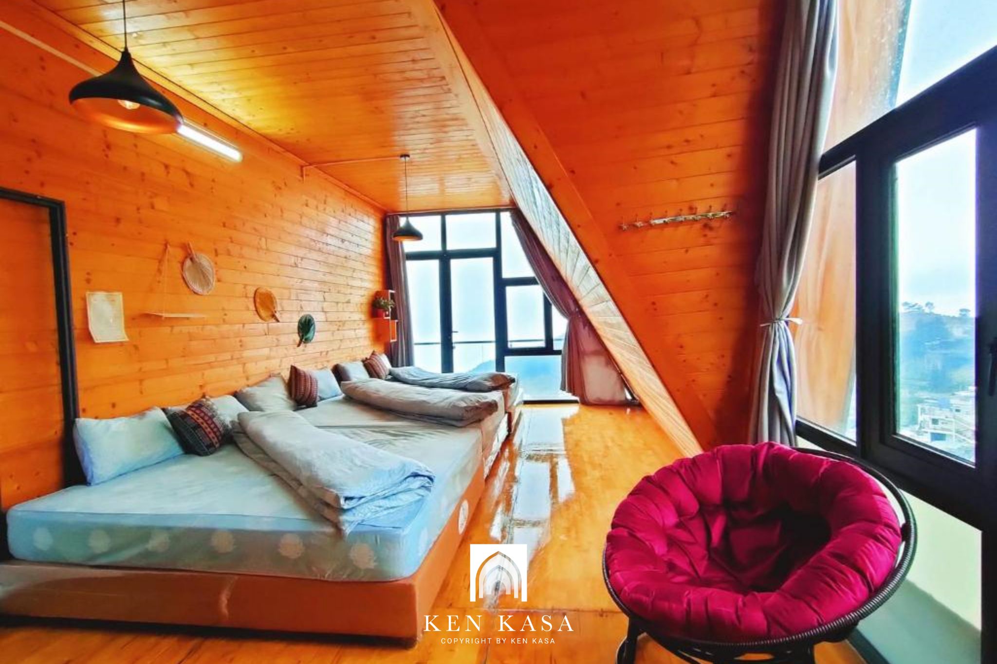 mẫu thiết kế phòng homestay bằng gỗ sa mộc house